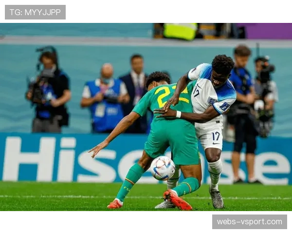 萨卡谈世界杯压力：代表英格兰是荣誉，我们会做好准备